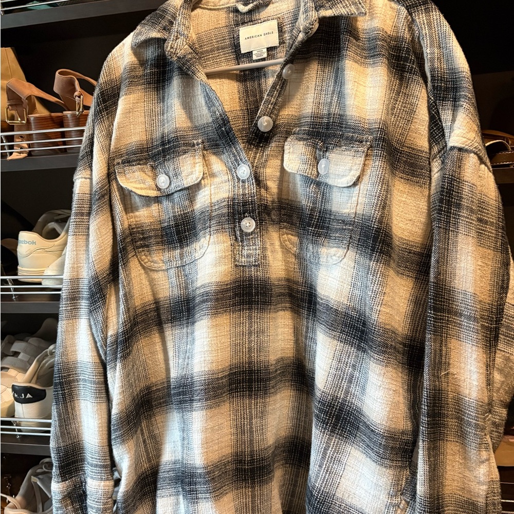 American Eagle Outfitters Black and Cream Plaid Sweater